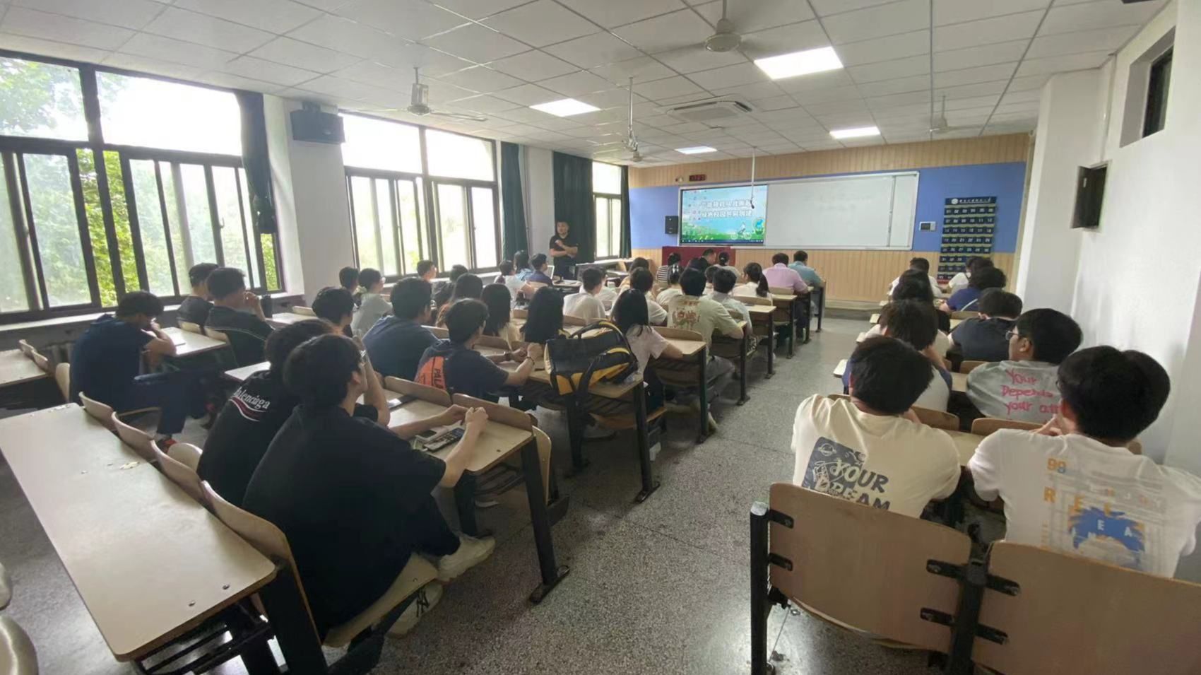 环境科学专业召开2021级考研学业指导专题会议